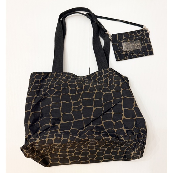 Baggallini Giraffe Print Large Tote Bag w Wallet - Picture 2 of 10